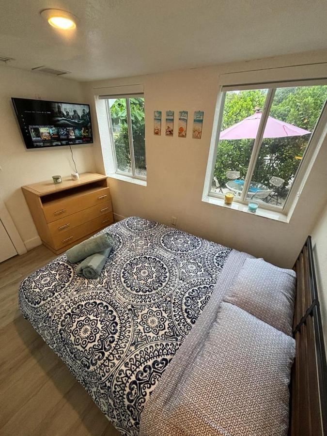 Beach Vibes 2 Bedrooms House マイアミ エクステリア 写真