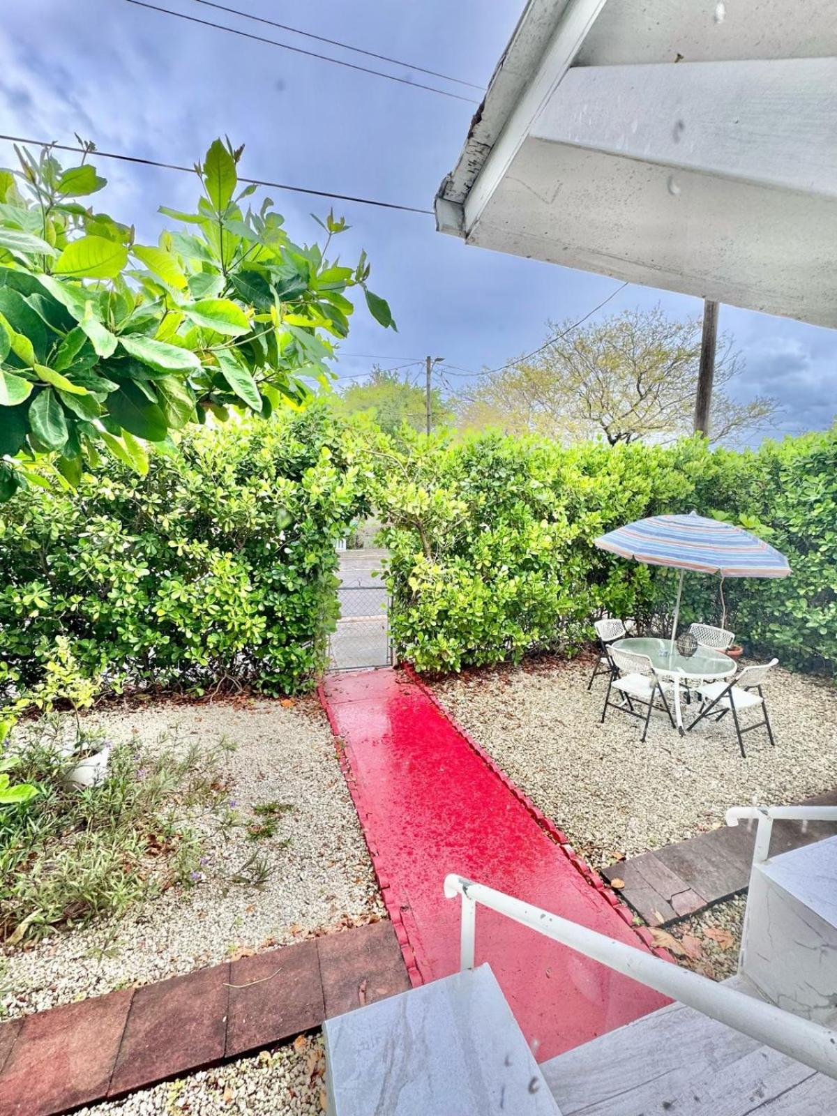 Beach Vibes 2 Bedrooms House マイアミ エクステリア 写真